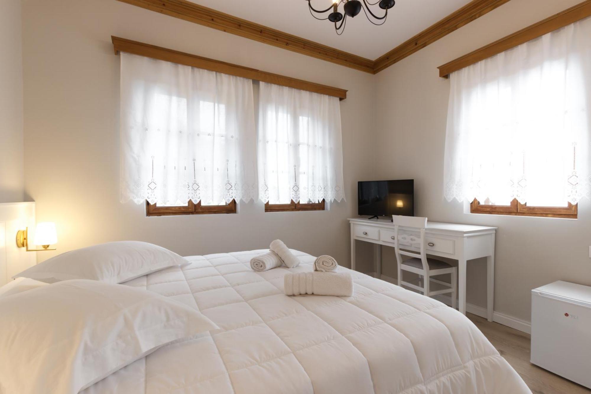 Bujtina Sophie Hotel Libohove Екстериор снимка