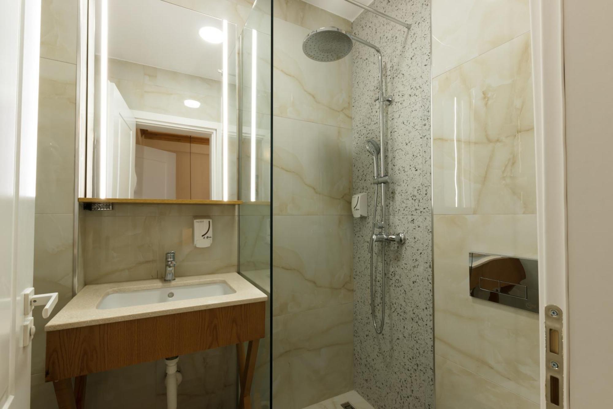 Bujtina Sophie Hotel Libohove Екстериор снимка